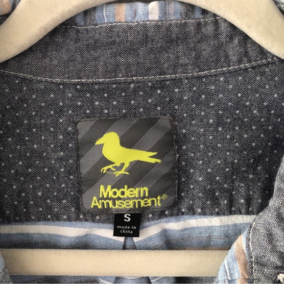 Modern Amusement Men’s Striped Button Down Shirt - Small - Picture 4 of 5